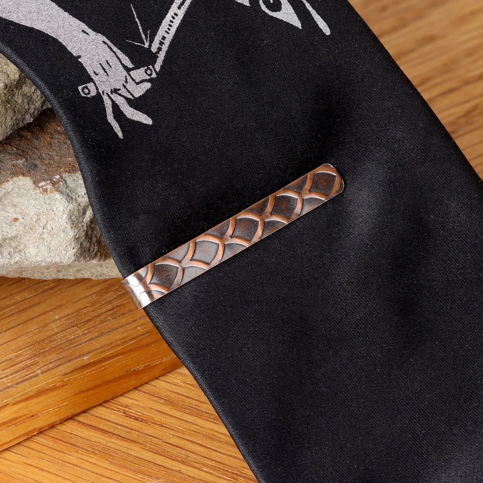 Patterned Tie Bar