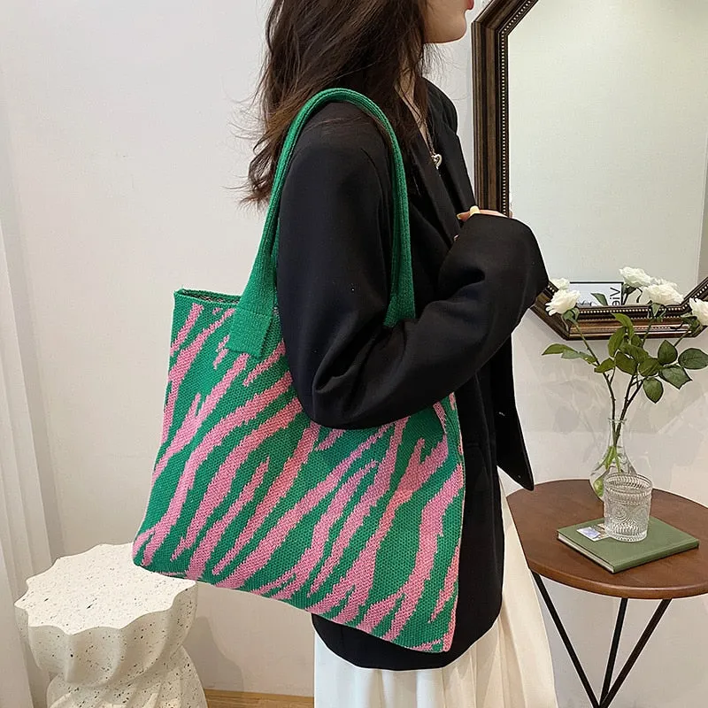 The “streAK-A 💕💚” Tote